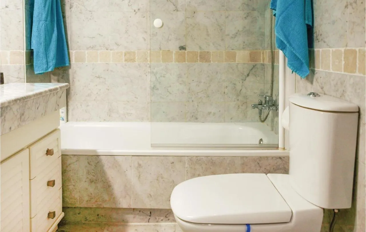 Lovely Apartment In Marbella With Wifi